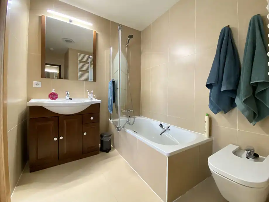Bany de Casa o xalet en venda en Vitoria - Gasteiz amb Calefacció, Jardí privat i Traster
