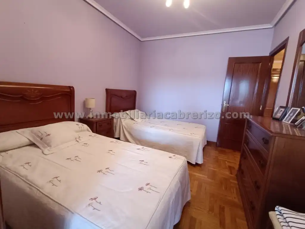 Habitación de Estudio en venta en  Logroño con Aire acondicionado, Calefacción y Parquet