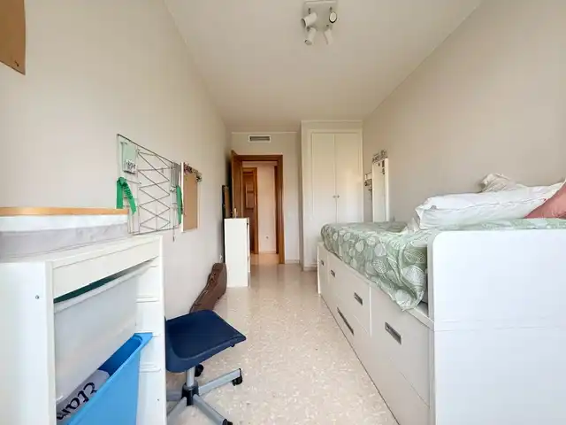 Habitación de Piso en venta en Castellón de la Plana / Castelló de la Plana con Calefacción y Trastero