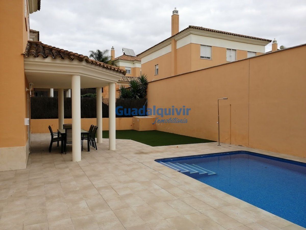 House or chalet to rent in Olivar de Quintos, Montequinto