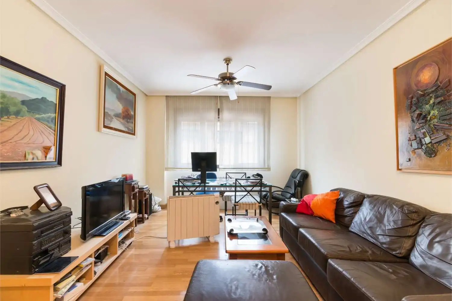 Living room of Flat for sale in Pedrezuela, Madrid