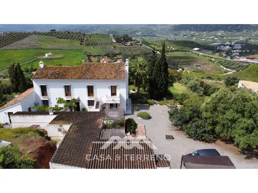 Exterior view of Houses for sale in Álora  with Air Conditioner, Private garden and Terrace