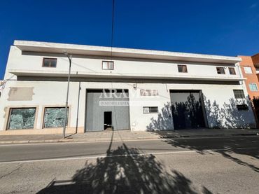 Industrial building for sale in Pego