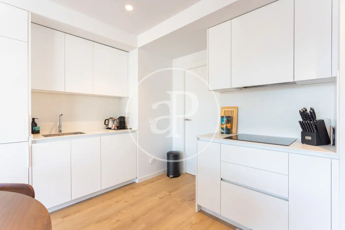 Cocina de Ático de alquiler en Barcelona con Aire acondicionado, Calefacción y Terraza