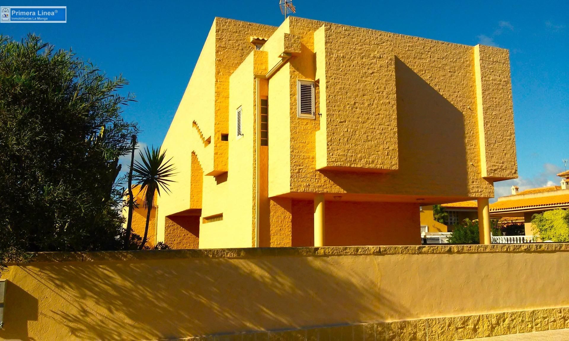 Exterior view of House or chalet for sale in La Manga del Mar Menor  with Private garden, Parquet flooring and Terrace