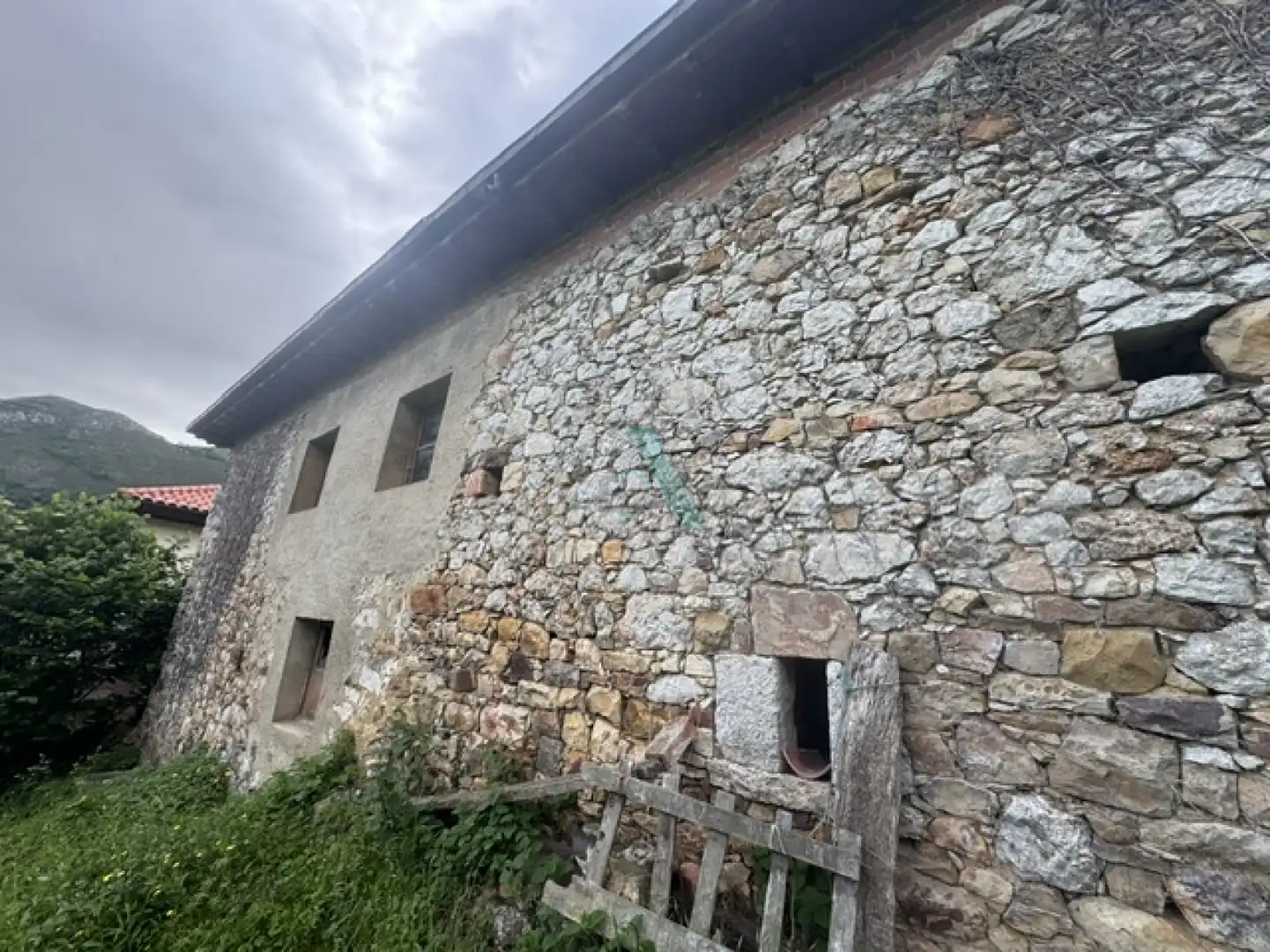 Vista exterior de Casa o chalet en venta en Yernes y Tameza