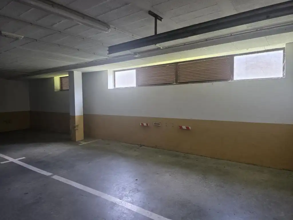 Aparcament de Apartament en venda en Boiro amb Calefacció, Parquet i Traster