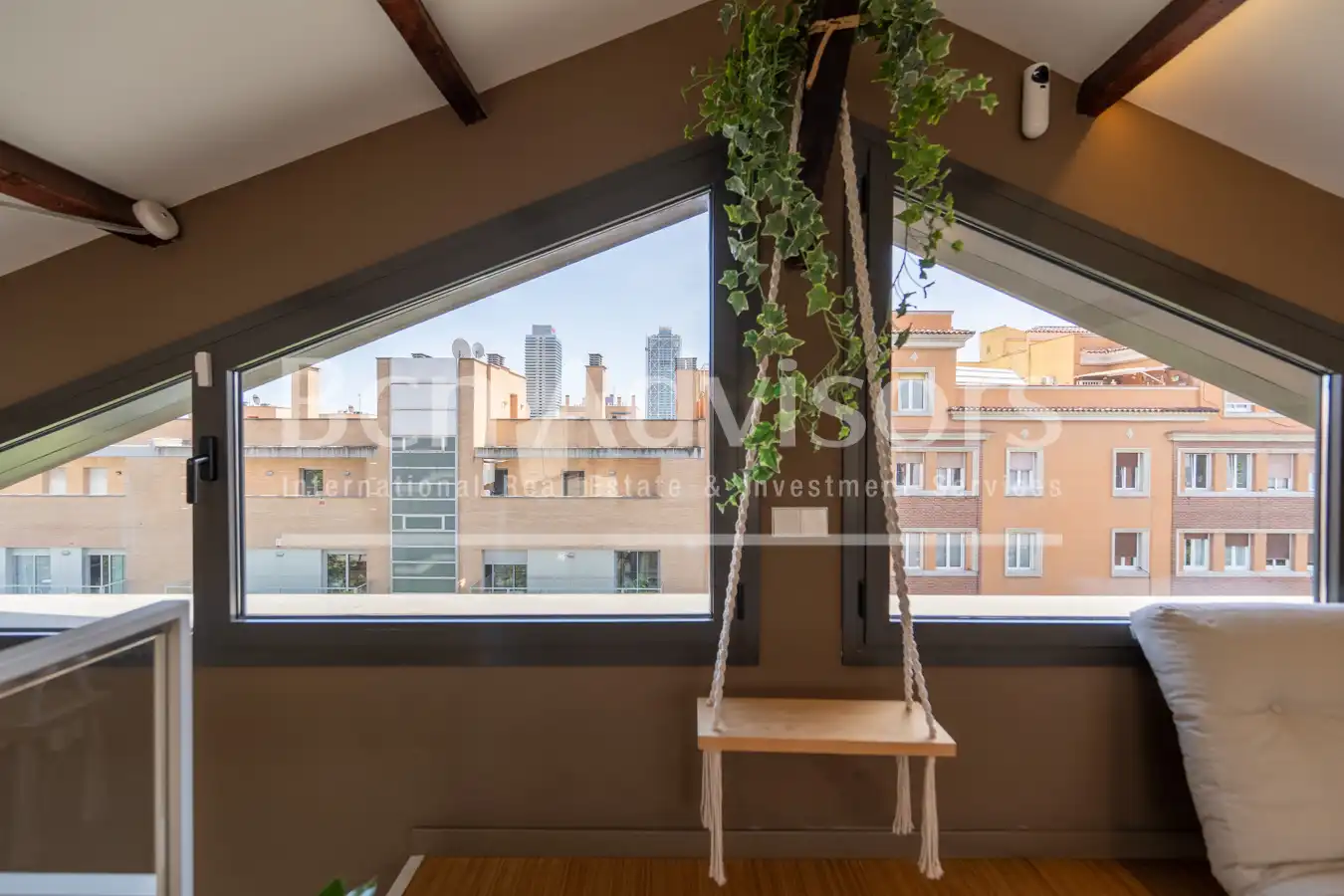 Terrasse von Dachboden zum Verkauf in Barcelona mit Klimaanlage, Heizung und Parkett