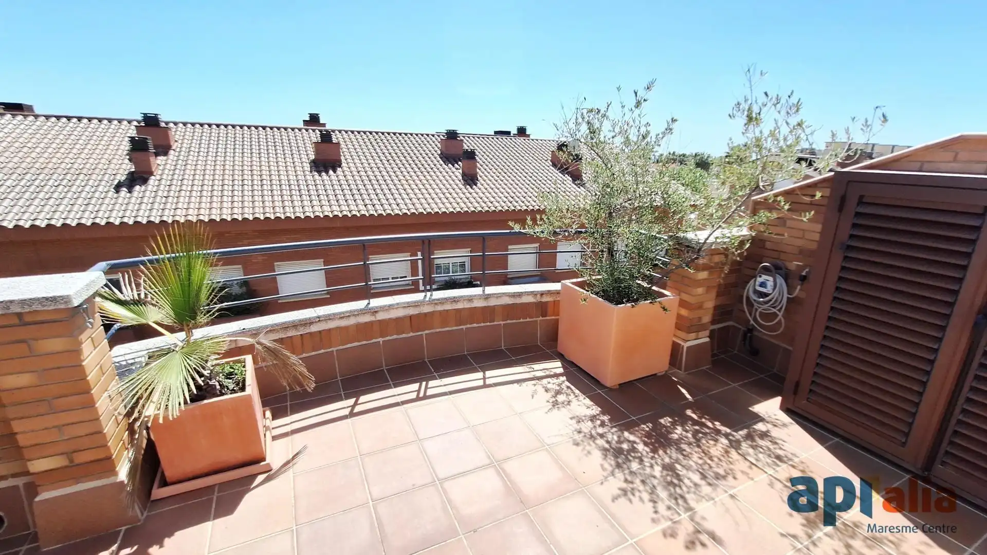 Terrasse von Einfamilien-Reihenhaus zum Verkauf in Vilassar de Mar mit Klimaanlage, Heizung und Privatgarten