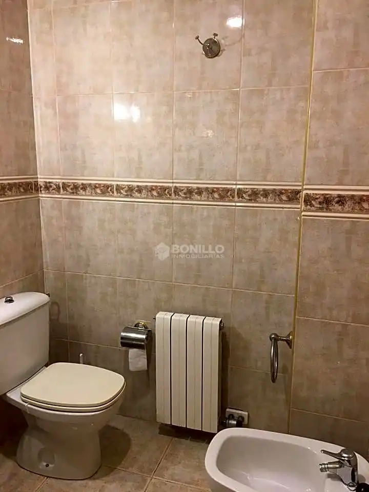 Flat with terrace to rent in Avenida de Sagunto, imagen 16