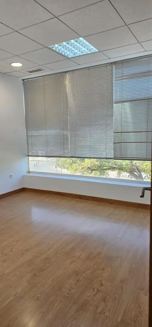 Oficina de alquiler en Elche / Elx con Aire acondicionado y Calefacción