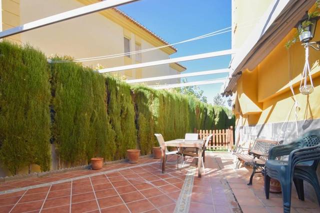 Casa-chalet en Venta en Calle Molino en La Zubia Ciudad