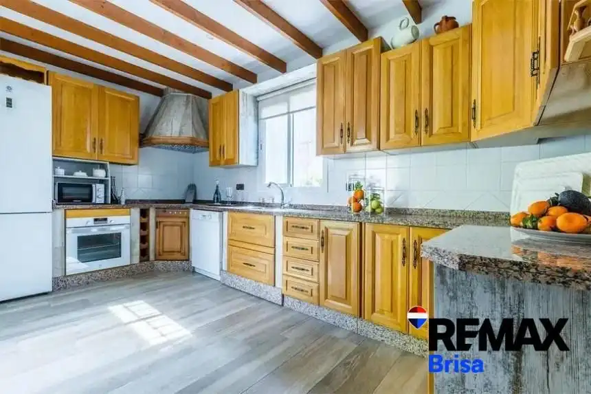 Cocina de Casa o chalet de alquiler en Vélez-Málaga con Aire acondicionado, Calefacción y Jardín privado