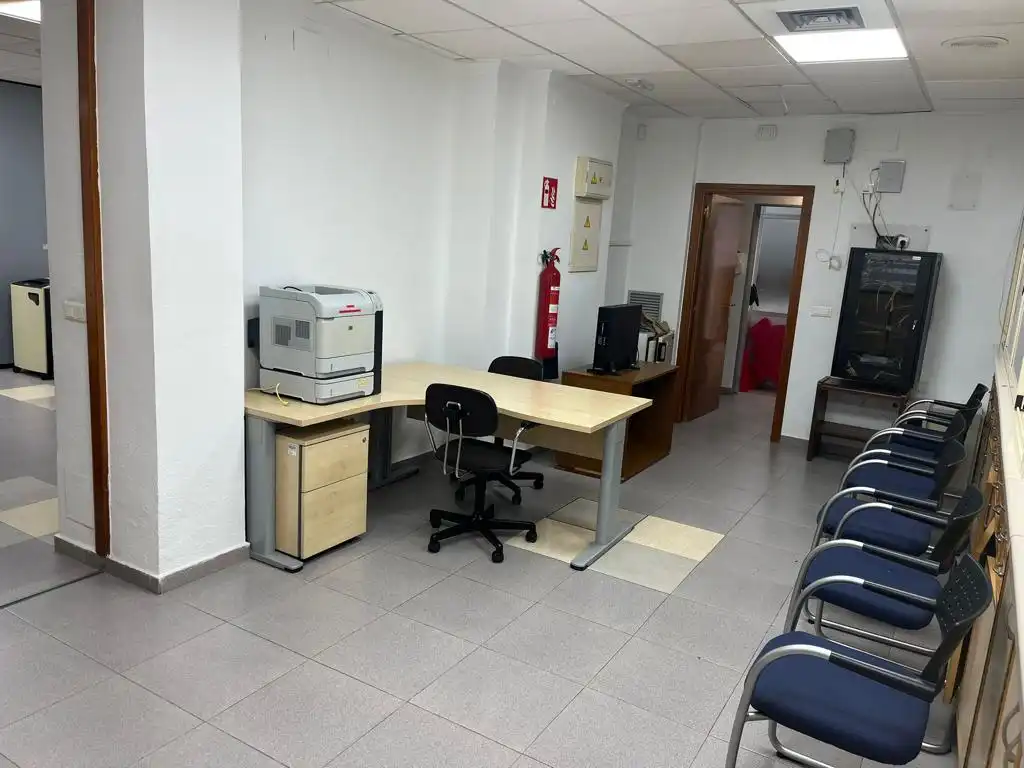Local comercial de lloguer a Calle Jaime María Buch, imagen 6