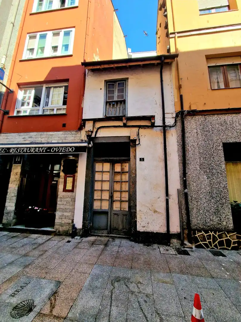 Immobles singulars en venda a Calle Crucero 5