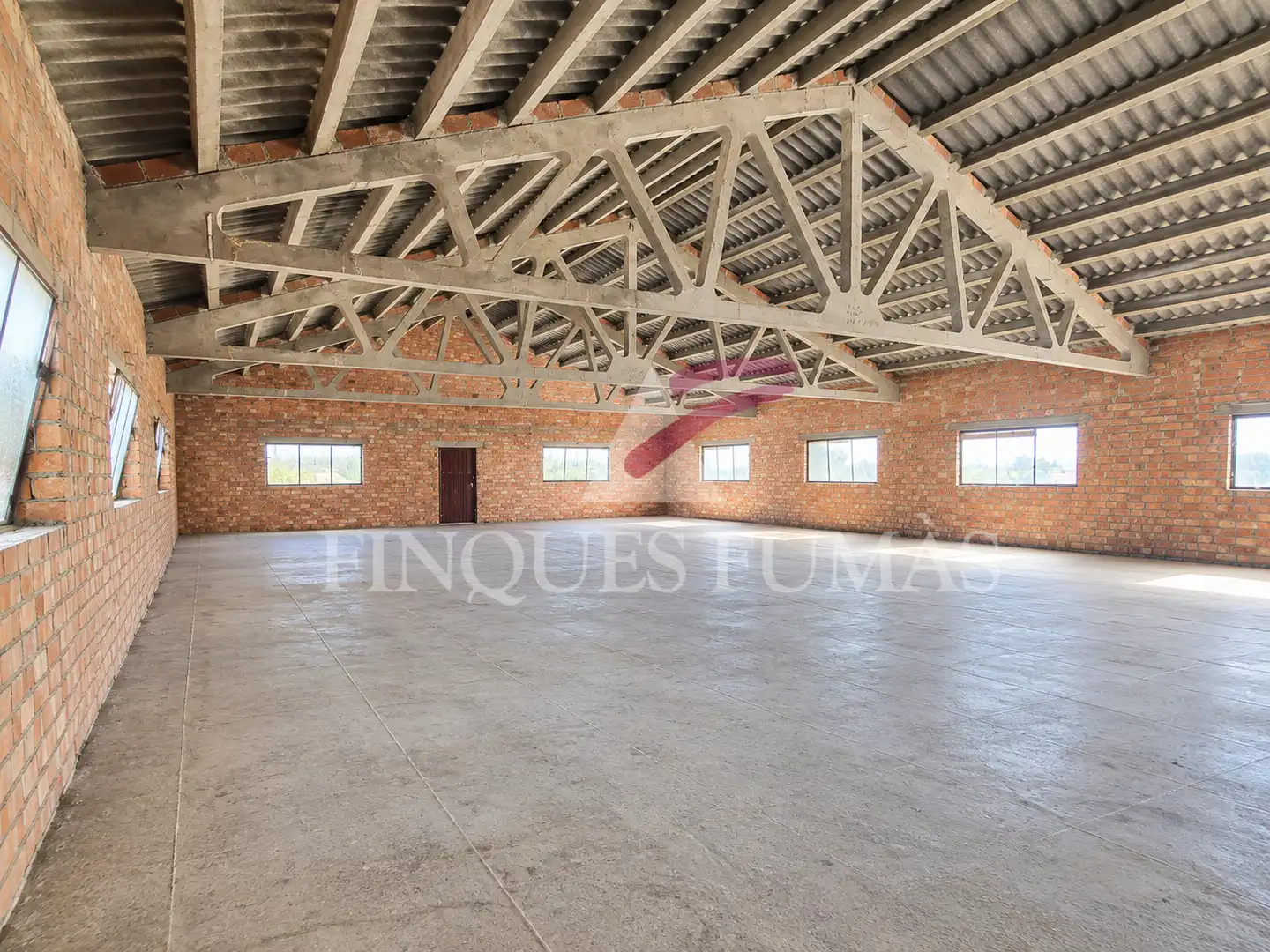 Local comercial en alquiler en Carrer Indústria