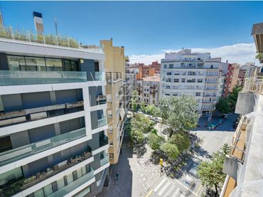 Piso con ascensor en venta en Calle Joan Maragall 34