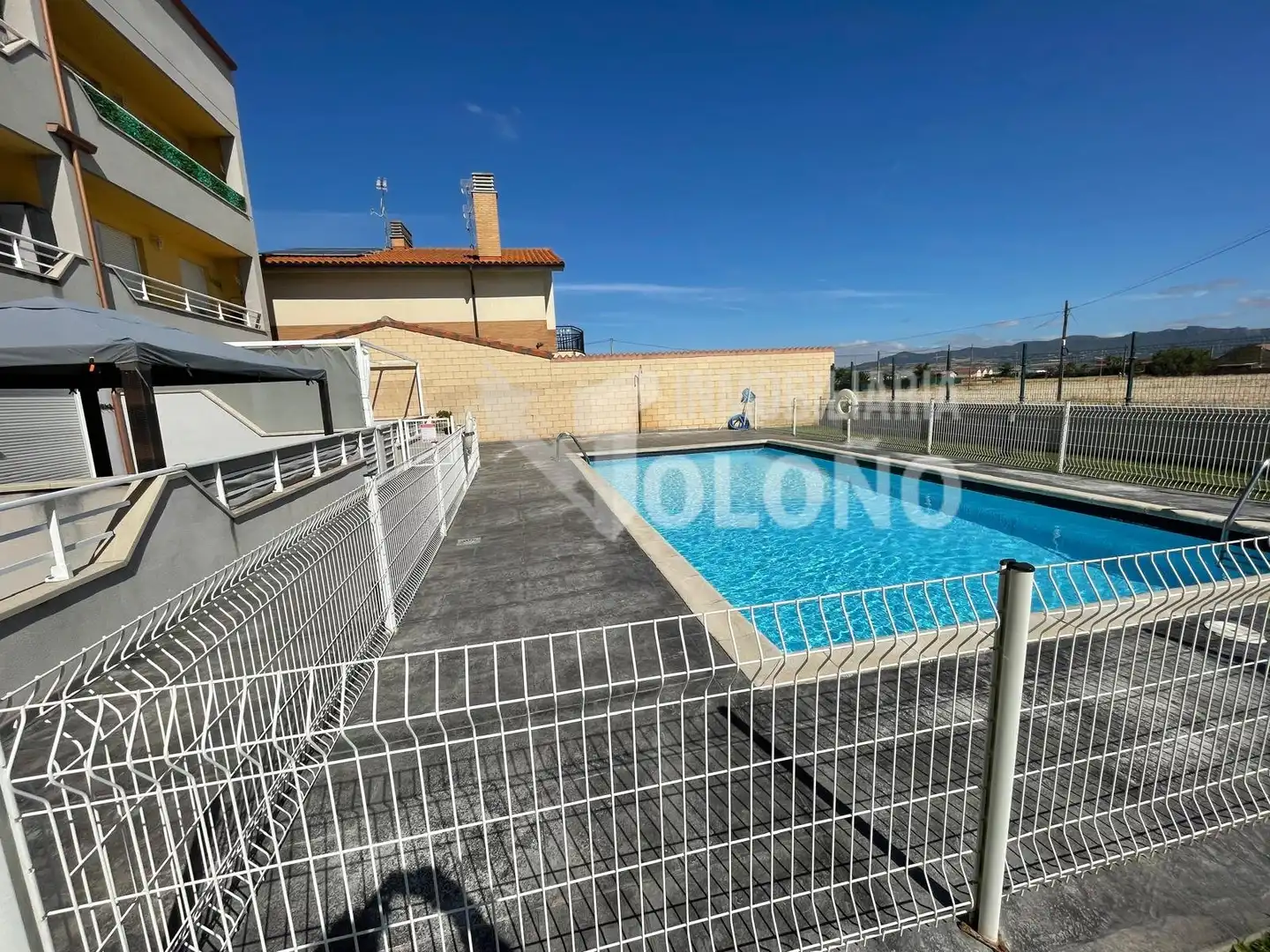 Piscina de Apartament en venda en Cuzcurrita de Río Tirón amb Calefacció, Terrassa i Traster