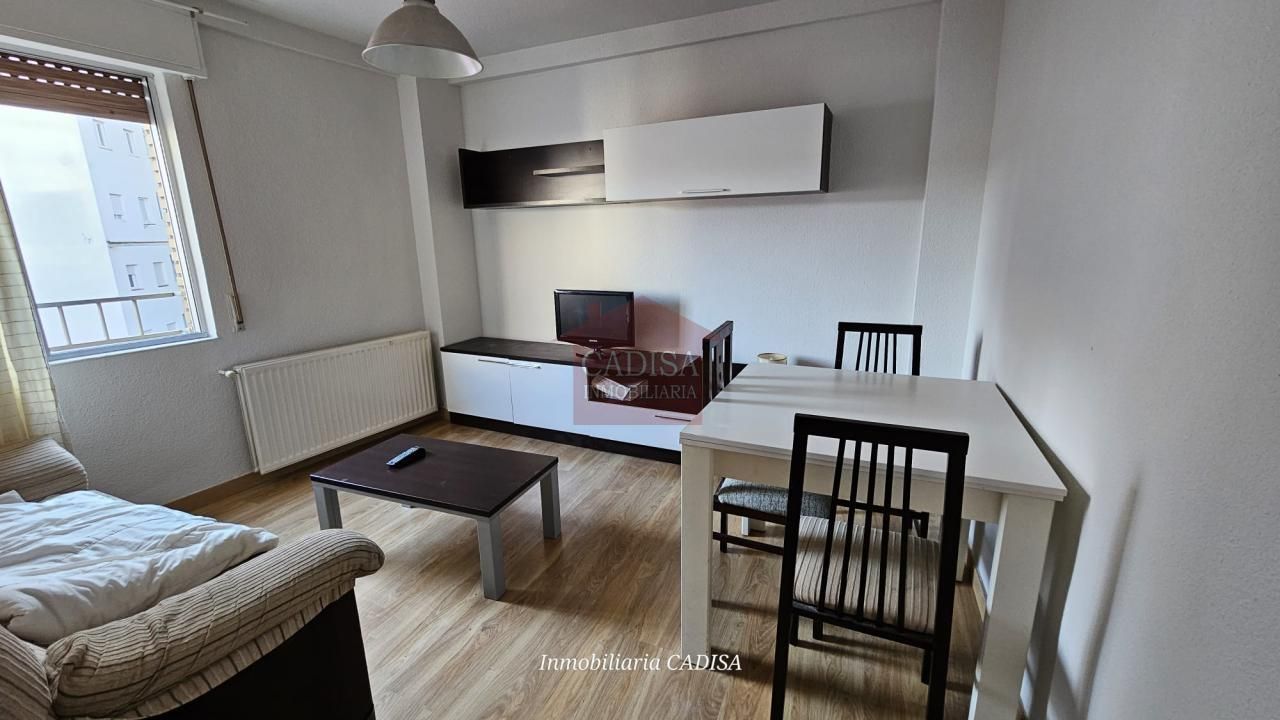 Sala d'estar de Pis en venda en Salamanca Capital amb Calefacció i Moblat