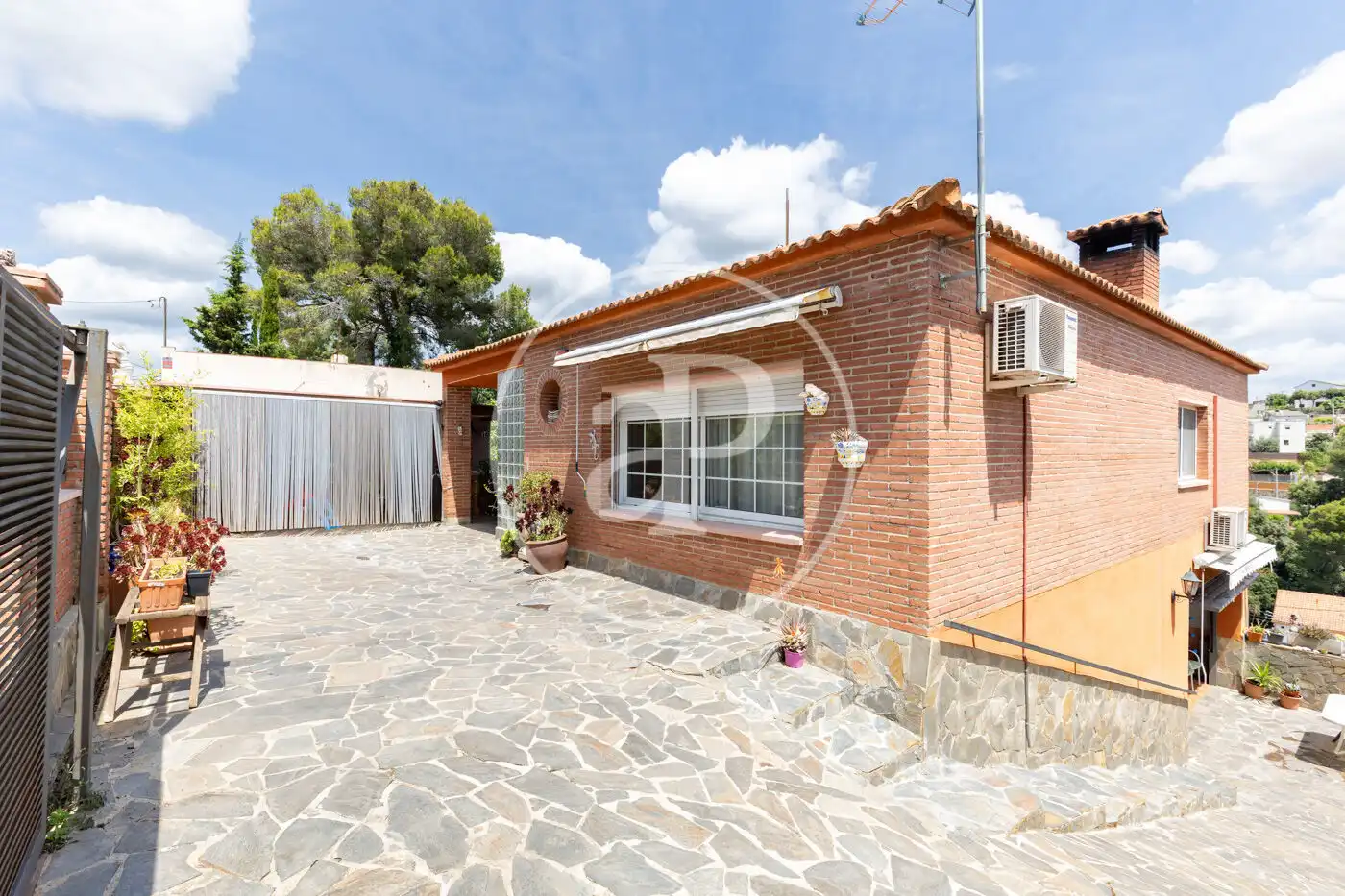 Vista exterior de Casa o chalet en venta en Terrassa con Aire acondicionado, Calefacción y Jardín privado