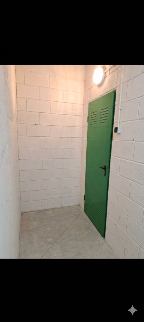 Bathroom of Box room for sale in Terrassa