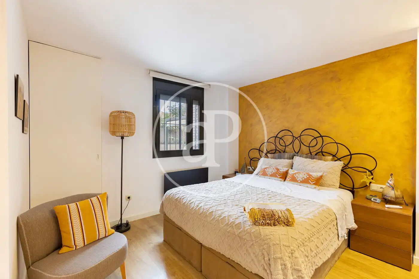 Schlafzimmer von Wohnung zum Verkauf in Esplugues de Llobregat mit Klimaanlage, Heizung und Privatgarten
