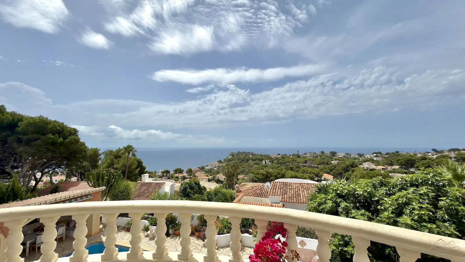 Vista exterior de Casa o xalet en venda en Jávea / Xàbia amb Aire condicionat, Calefacció i Jardí privat