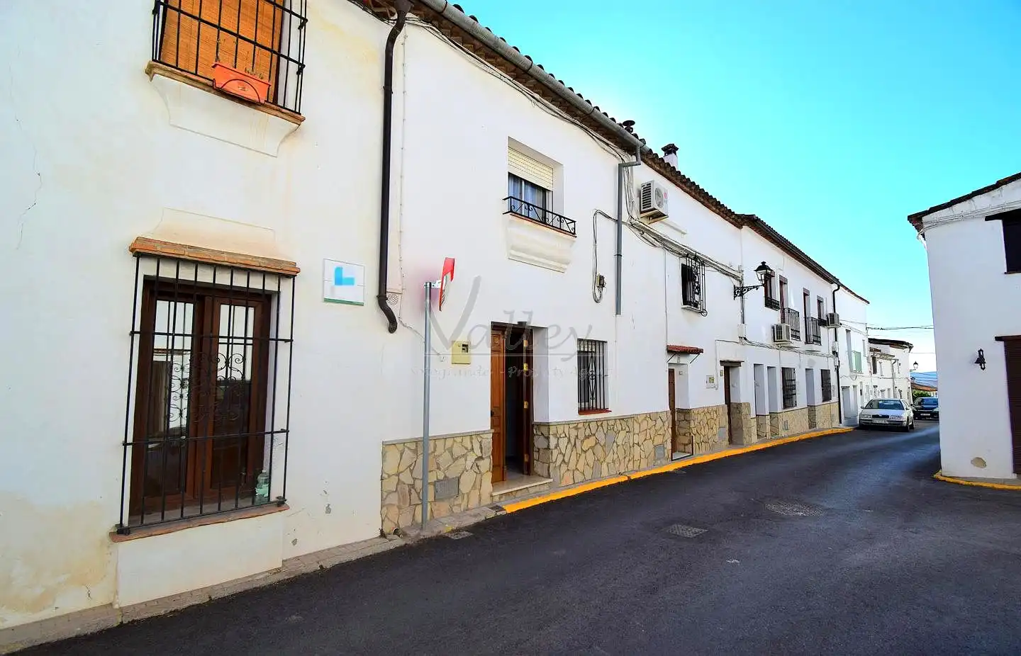 Vista exterior de Casa o chalet en venta en Jimena de la Frontera con Terraza