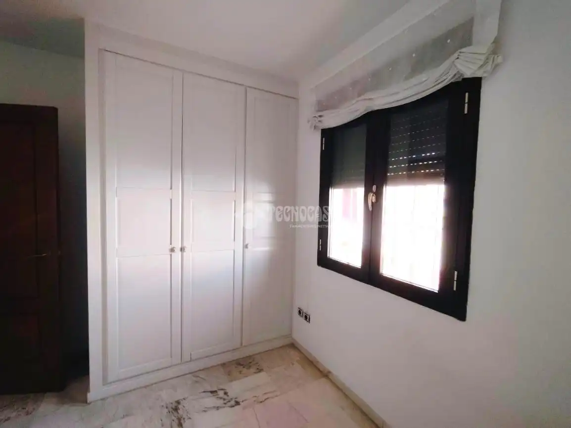 Dormitori de Casa adosada en venda en Coria del Río
