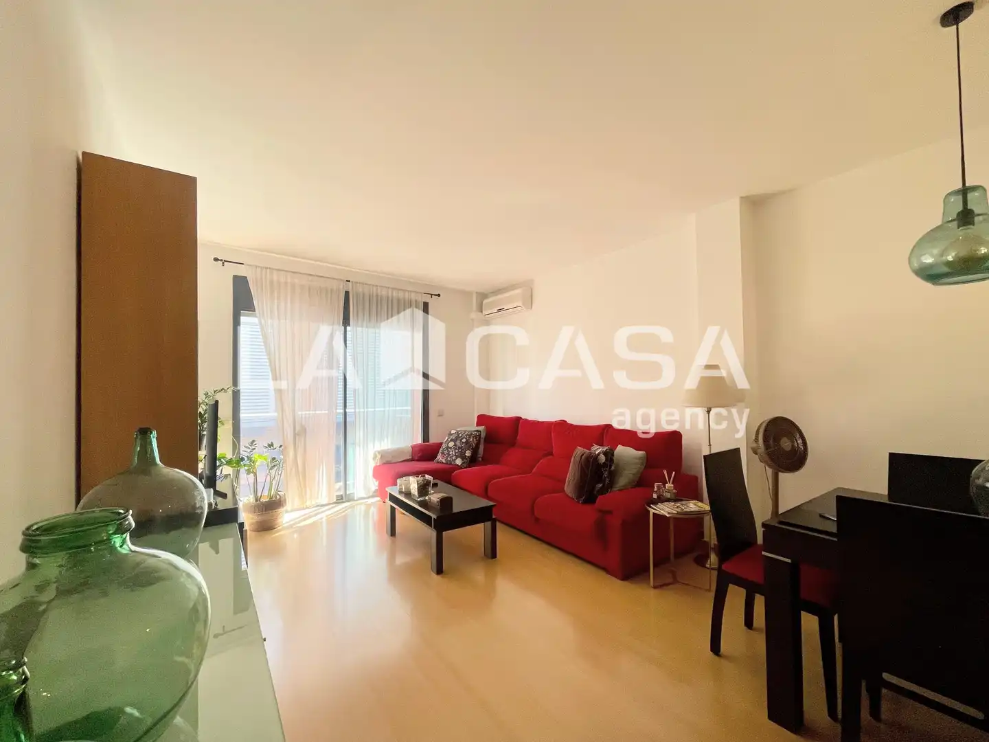 Sala de estar de Dúplex en venta en Badalona con Calefacción, Piscina y Balcón