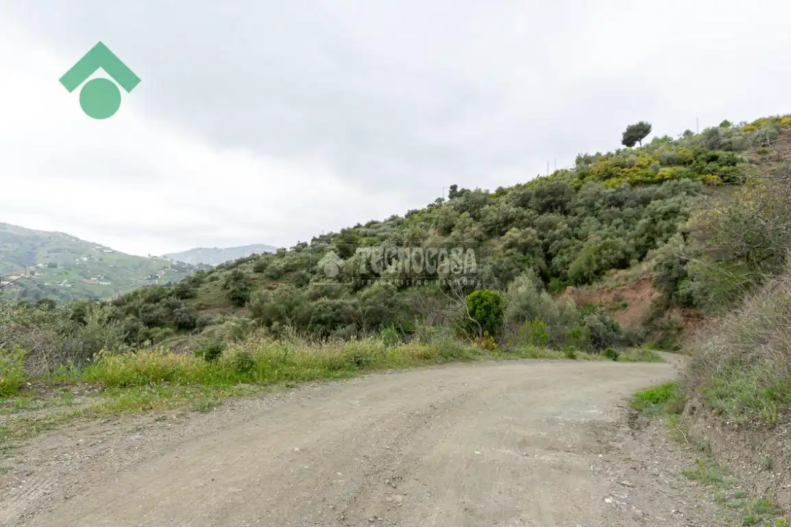 Finca rústica en venta en Frigiliana con Jardín privado