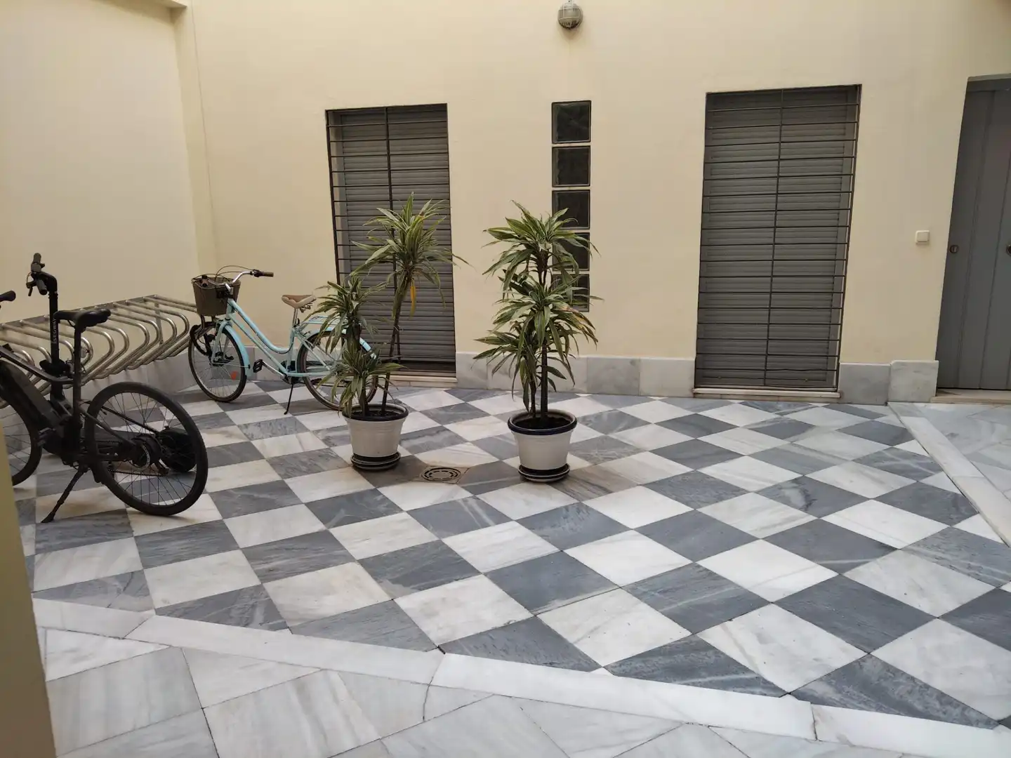 Terraza de Apartamento de alquiler en Sevilla con Aire acondicionado, Calefacción y Amueblado