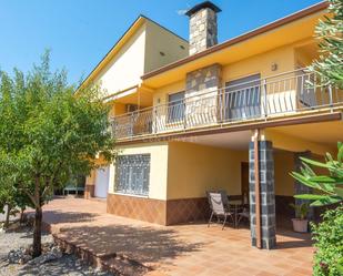 Vista exterior de Casa o xalet en venda en Caldes de Montbui amb Aire condicionat