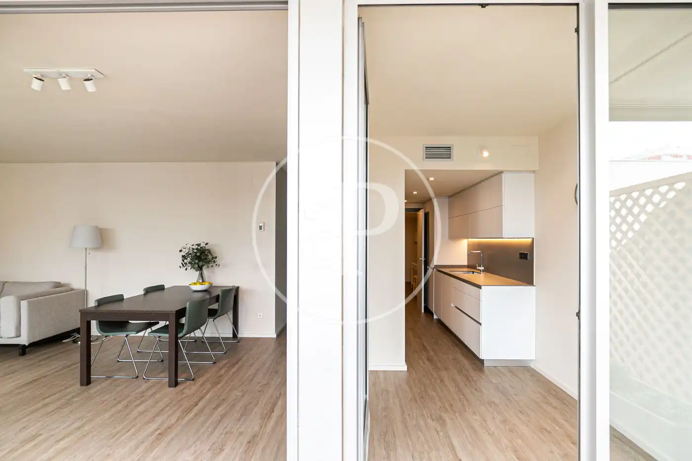 Schlafzimmer von Wohnung zum Verkauf in Barcelona mit Klimaanlage, Heizung und Terrasse