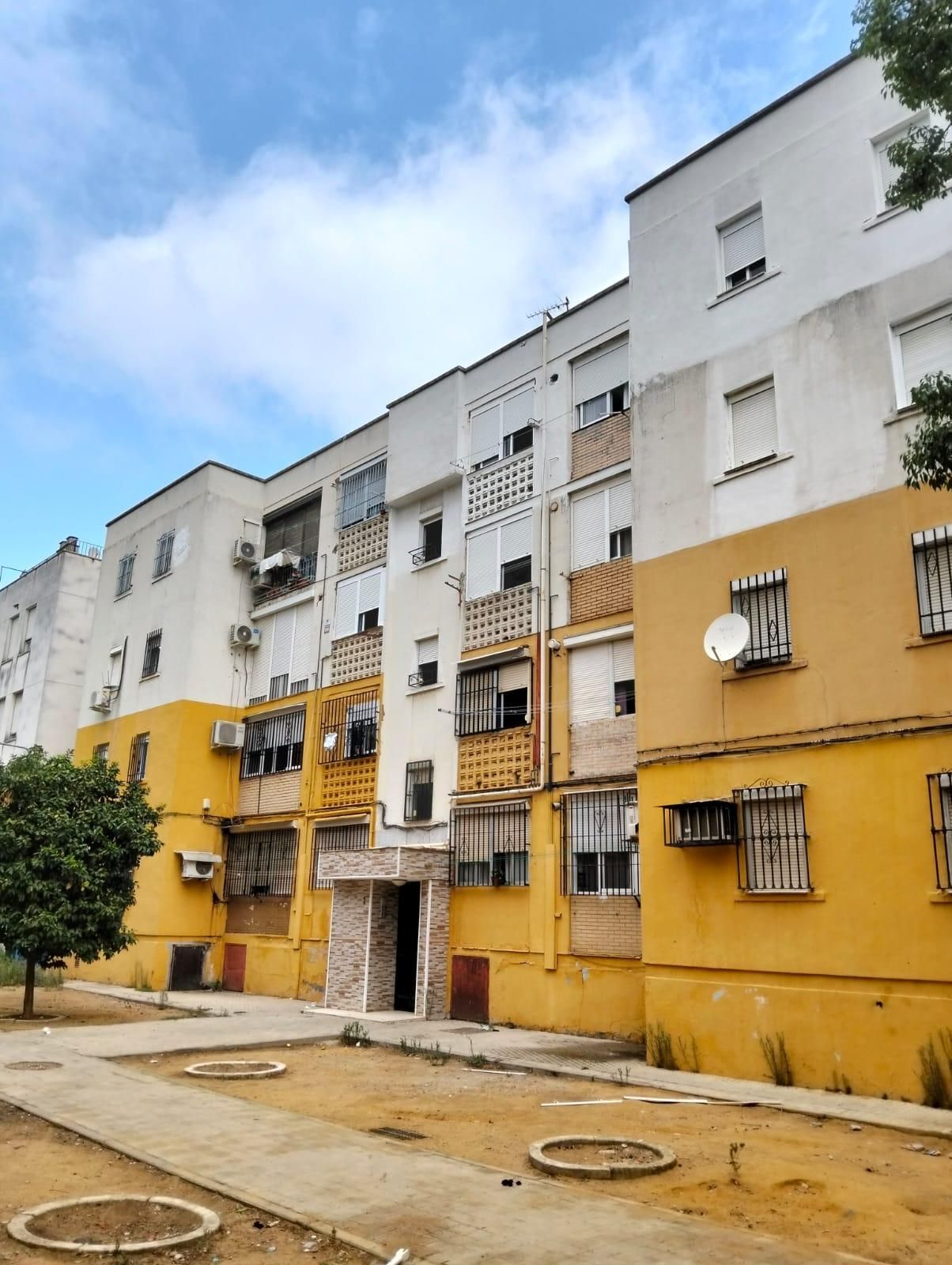 Vista exterior de Pis en venda en  Sevilla Capital