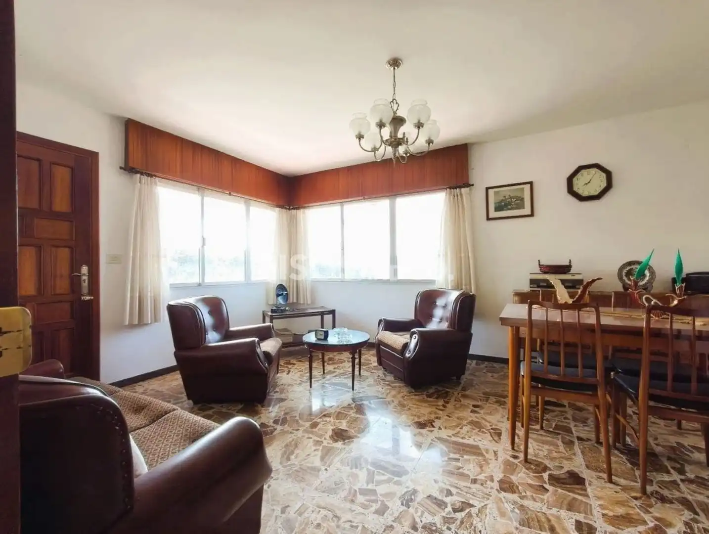 Sala d'estar de Casa o xalet en venda en Culleredo amb Terrassa i Moblat