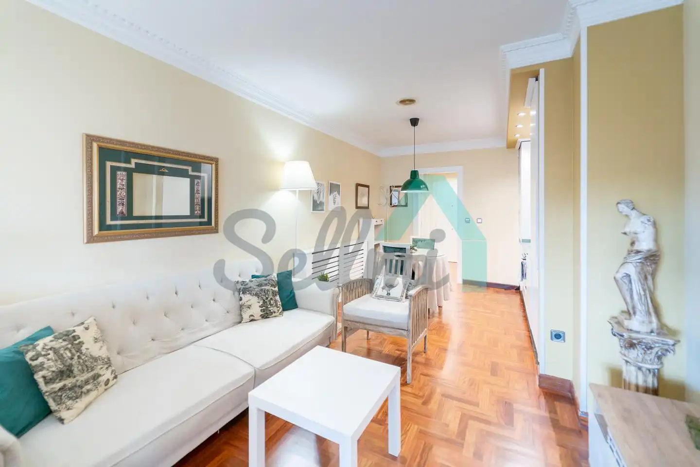Living room of Study for rent in Oviedo   with Heating, Parquet flooring and Furnished