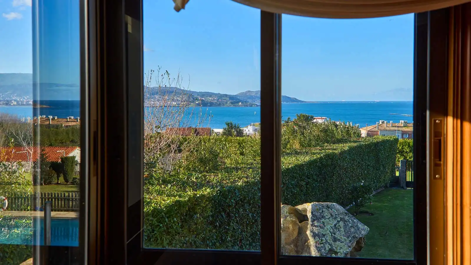 Dormitori de Casa o xalet en venda en Nigrán amb Calefacció, Jardí privat i Parquet