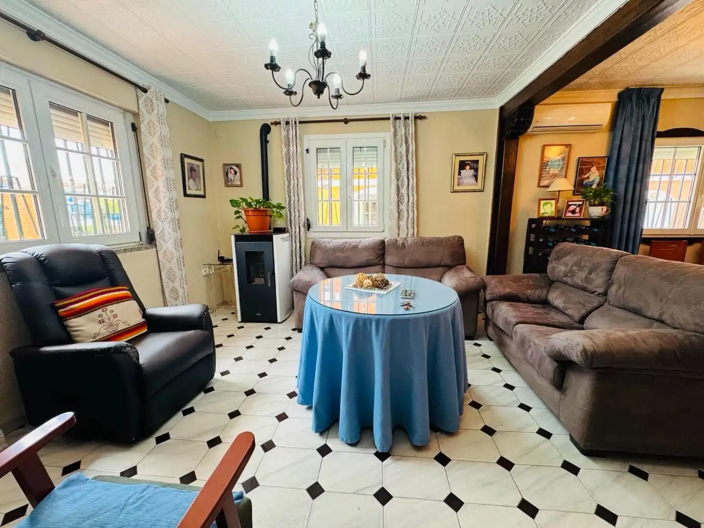 Sala d'estar de Casa o xalet en venda en Pulianas amb Calefacció, Moblat i Balcó