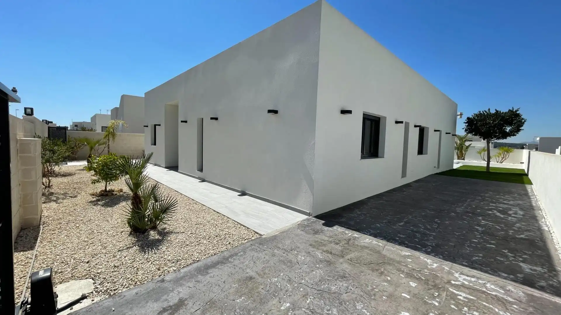 Vista exterior de Casa o xalet en venda en Rojales amb Jardí privat, Terrassa i Piscina