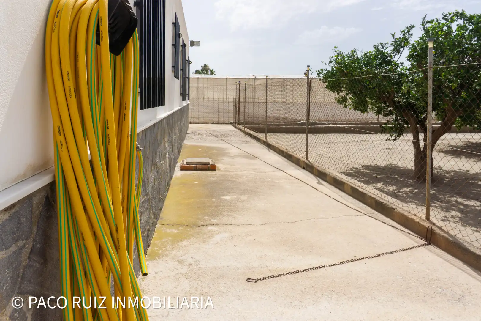 Vista exterior de Finca rústica en venda en Almería amb Jardí privat i Traster