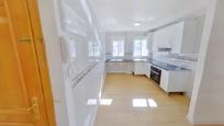 Kitchen of Flat to rent in  Madrid Capital  with Heating, Terrace and Oven