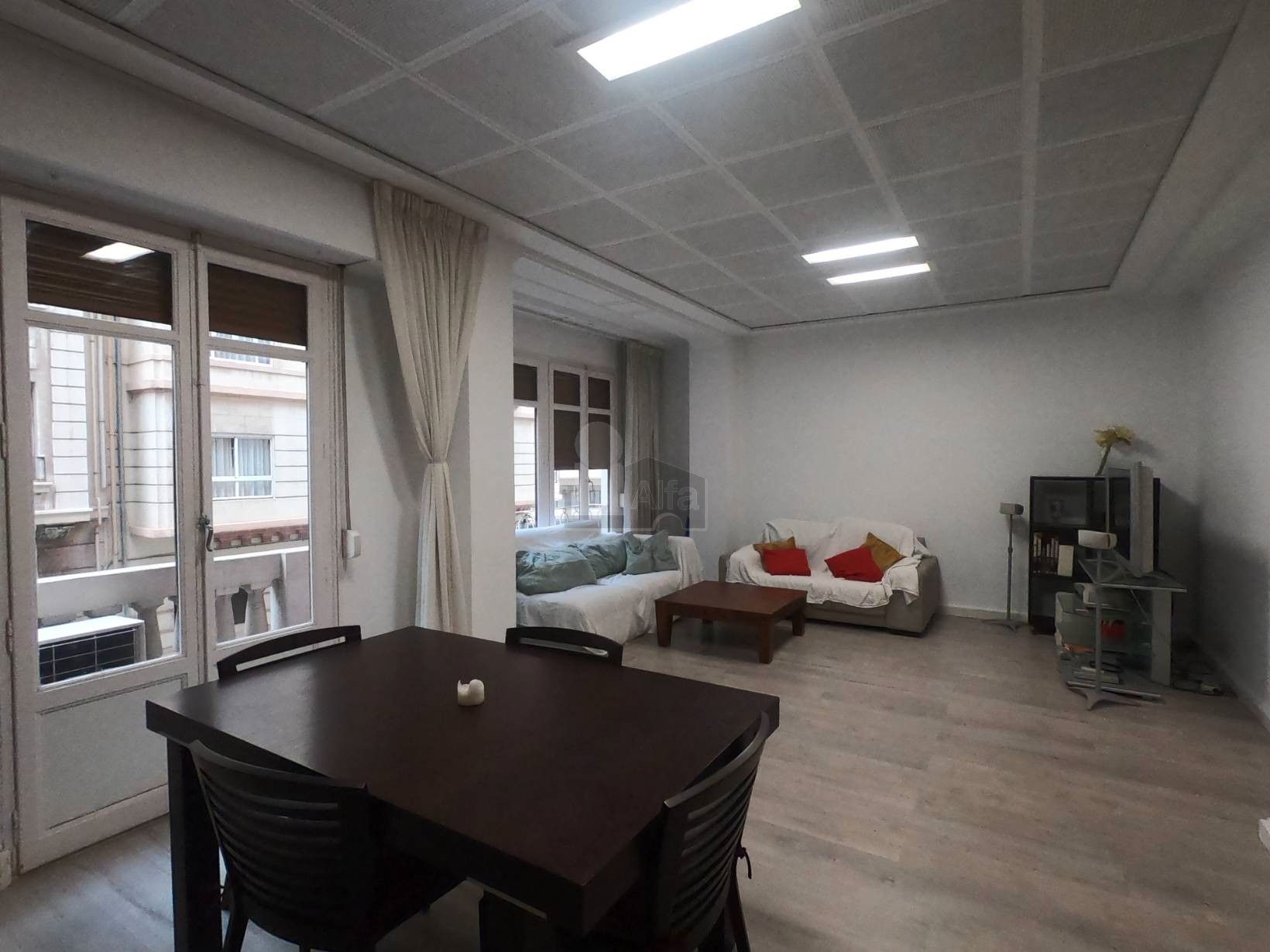 Sala d'estar de Pis de lloguer en  Valencia Capital amb Aire condicionat, Moblat i Forn
