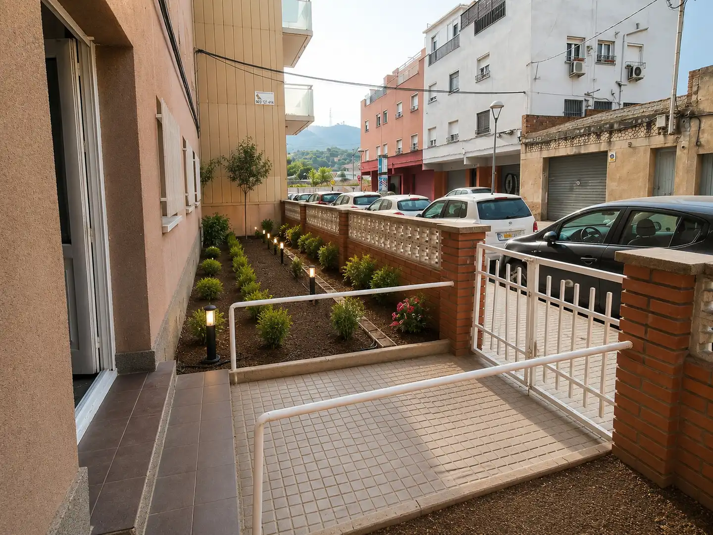 Aparcament de Planta baixa en venda en Montcada i Reixac amb Jardí privat i Traster