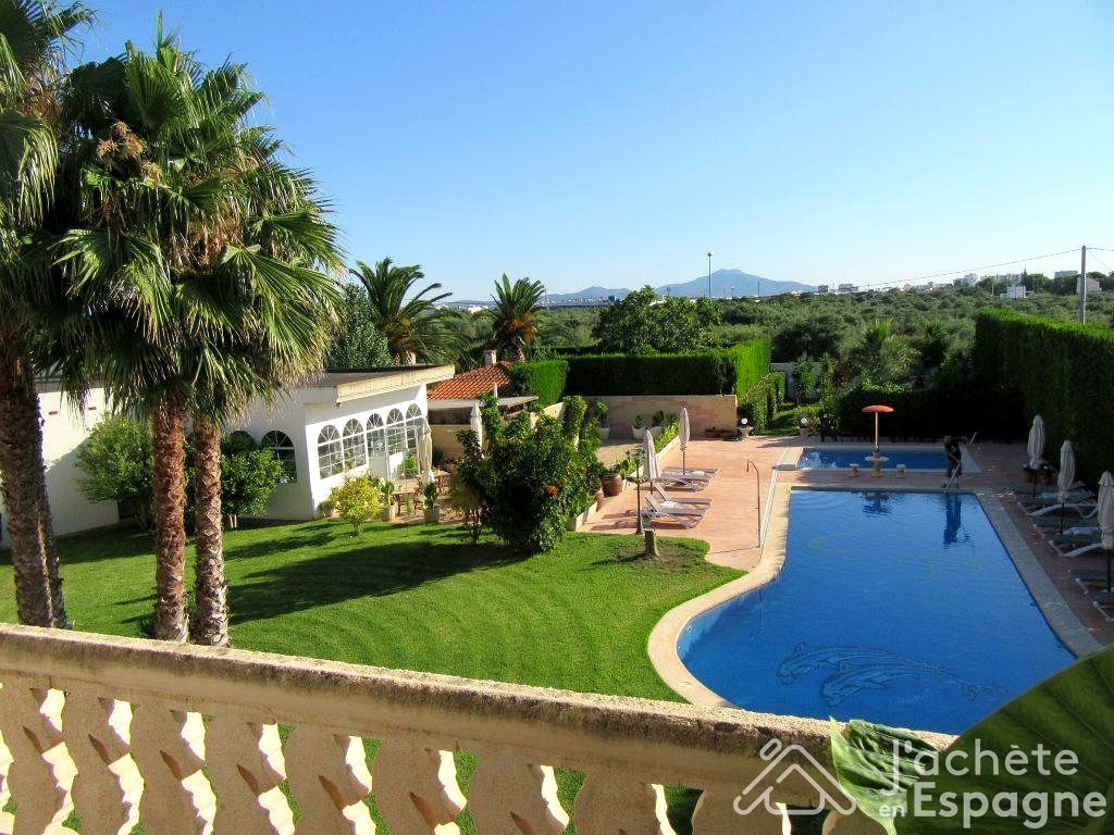 Swimming pool of Building for sale in Vinaròs