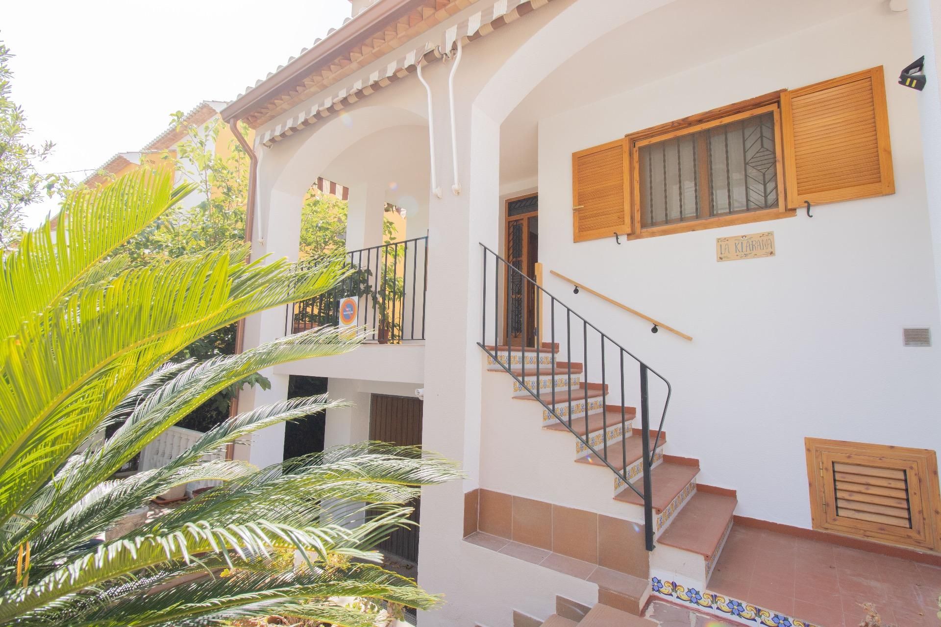 Exterior view of Single-family semi-detached for sale in Náquera  with Air Conditioner, Heating and Private garden