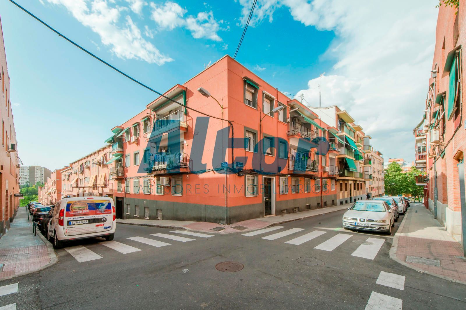 Vista exterior de Pis en venda en  Madrid Capital amb Terrassa i Moblat