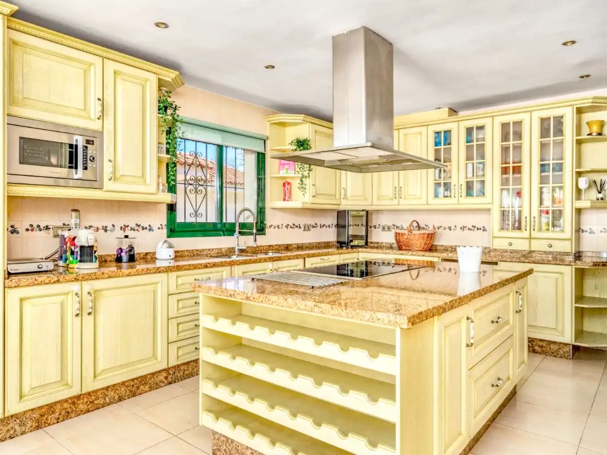 Kitchen of Houses for rent in Marbella  with Air Conditioner, Heating and Private garden