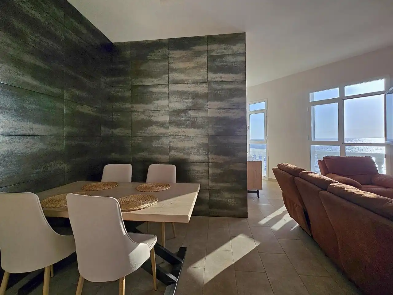 Sala de estar de Dúplex de alquiler en Adeje con Aire acondicionado, Terraza y Amueblado