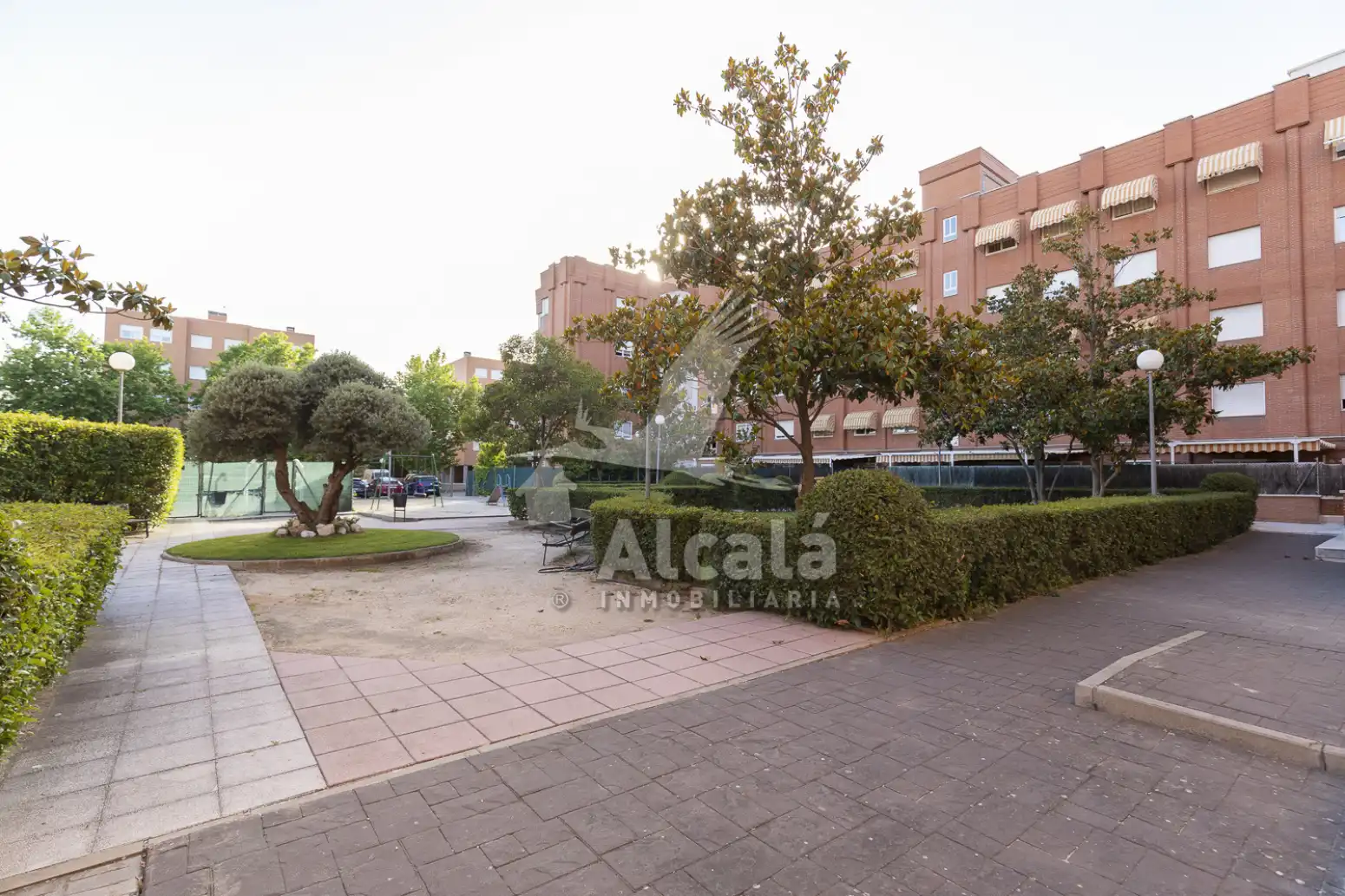 Vista exterior de Piso en venta en Alcalá de Henares con Aire acondicionado, Calefacción y Trastero